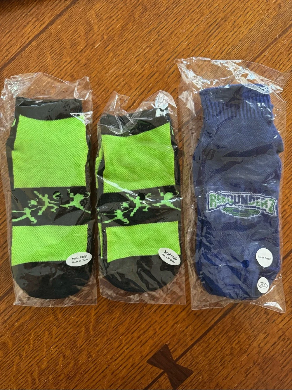 Set of 3 Trampoline no-slip grip socks Small Large toddler youth adult NWT